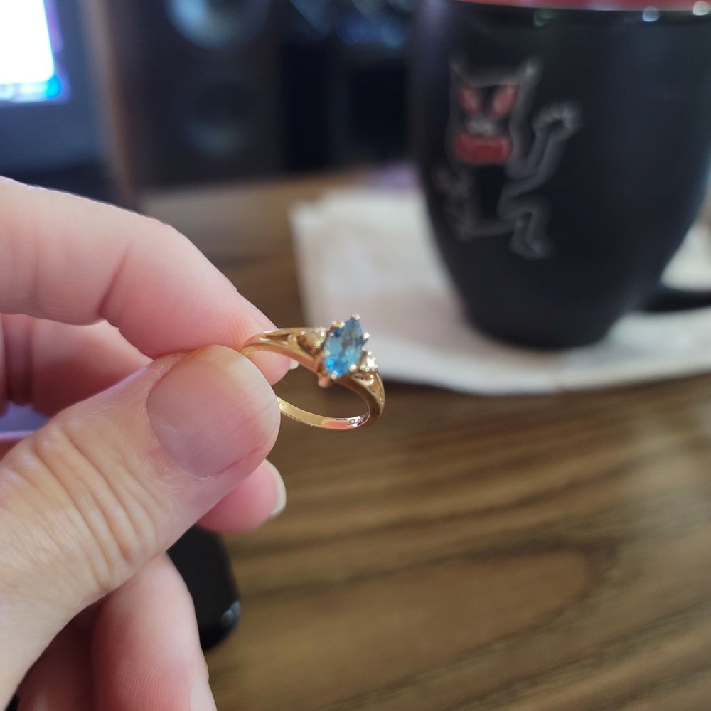 Blue Topaz 14K gold ring size possible 6